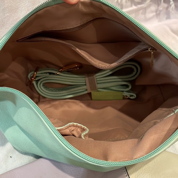 NWOT - Pastel green/purple/pink soft vegan leather purpose with accessory bag - Picture 9 of 13